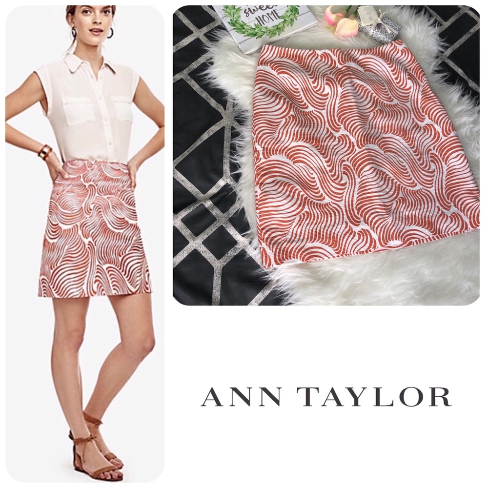 Ann Taylor Wave Stretch Cotton Skirt size 4